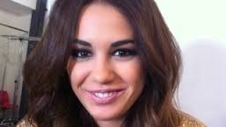 Το «καυτό» σταυροπόδι της Πηνελόπης Πλάκα! (pics)