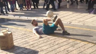 Tρέλαναν κόσμο στη Θεσσαλονίκη με τα μαγικά τους κόλπα! (videos)