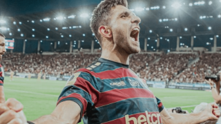 Ξεκίνησε «φορτσάτος» ο Κουλούρης στην Πογκόν- Έγινε ο «Έλληνας Θεός» για τους Πολωνούς