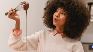 Γιατί κάθε φορά που τρώμε σοκολάτα νιώθουμε χαρούμενοι;