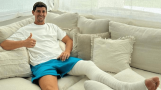 Στο κρεβάτι ο Κουρτουά με δεμένο το πόδι: «Είναι η ώρα να το αποδεχτείς»