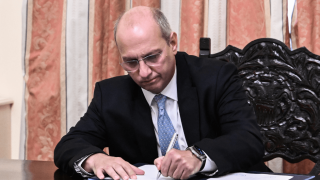 Οικονόμου: «Οι νέες ταυτότητες δεν έχουν τίποτα το εξωγήινο, αντιχριστιανικό»