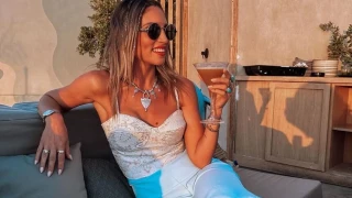 Αντιδράσεις για την ανάρτηση της Αθήνας Οικονομάκου στην Σαντορίνη