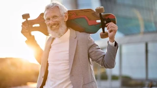 Γήρανση: Πώς θα φαίνεστε νεότεροι από όσο είστε