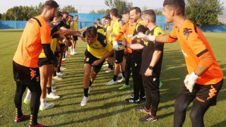 Άρης: Πρώτη προπόνηση με Μάντζιο, υποδοχή με... φάπες στον Πάρντο