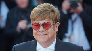Ο  Έλτον Τζον έχασε την όραση από το ένα του μάτι