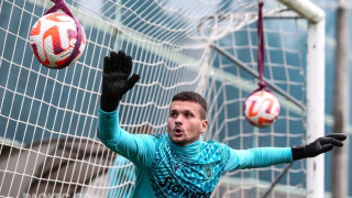 Μικρέ κράτα γερά, έχεις το μέλλον μπροστά σου!