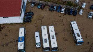 Βόλος: Υπερχείλισε ο χείμαρρος Κραυσίδωνας, διακοπή της κυκλοφορίας