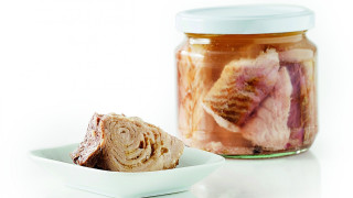 «Σπανίως εμφανίζεται η αλλαντίαση, μεγάλη προσοχή στα παρασκευασμένα προϊόντα»