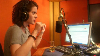 Η Τζίνα Μοσχολιού εξηγεί την ανάρτηση με το φιλί