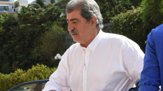 Παύλος Πολάκης: «Ζακετούλα να πάρετε!» - Ειρωνείες κατά Γεροβασίλη-Ζαχαριάδη