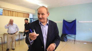 «Καρφιά» Τζουμάκα: «Η παρακμή πλασσάρεται ως πρόοδος»