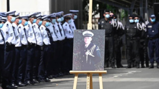 Γαλλία: Μεθυσμένος οδηγός κατηγορείται ότι σκότωσε αστυνομικό ο οποίος πήγε να τον ξυπνήσει