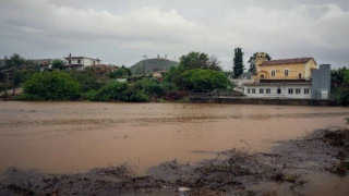 Εύβοια: Παρασύρθηκε ολόκληρο σπίτι από την κακοκαιρία! (vid)