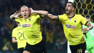 Η ΑΕΚ κοίταξε στα μάτια τον Άγιαξ και παραμένει πρώτη