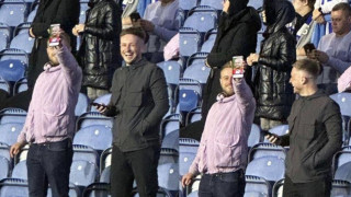 Συνελήφθησαν δύο οπαδοί της Σέφιλντ που χλεύασαν μικρό φίλο της Σάντερλαντ που πέθανε από καρκίνο