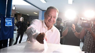 Θεσσαλονίκη: Ψήφισε ο Στέλιος Αγγελούδης - Πώς τον υποδέχτηκαν μέλη του συνδυασμού του