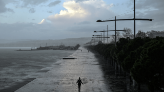 «Κλείδωσε» για τον καιρό: Έρχονται πτώση θερμοκρασίας και βροχοπτώσεις