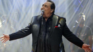 Βασίλης Καρράς-Έξαλλος ο μάνατζέρ του: «Πουλάτε την ψυχή σας στον διάολο για 1 ευρώ»