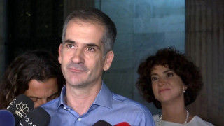 Παραδέχθηκε την ήττα του ο Μπακογιάννης -  Νέος δήμαρχος Αθηναίων ο Χάρης Δούκας