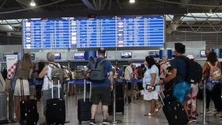 Τέλος ο περιορισμός των 100ml στις πτήσεις: Οι αλλαγές που έρχονται στα αεροδρόμια της ΕΕ