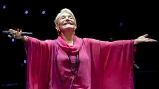 Παραμένει στη ΜΕΘ η Μαρινέλλα: Τα νεότερα για την υγεία της (vid)