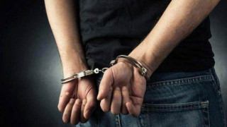 Αθήνα: Ο Γεωργιανός που επιτέθηκε με πιρούνι στη σύζυγό του ήταν... σκνίπα- Βίντεο ντοκουμέντο (vid)