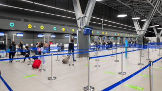 Αναγκαστική προσγείωση αεροσκάφους στη Θεσσαλονίκη: Γυναίκα επιτέθηκε στο πλήρωμα