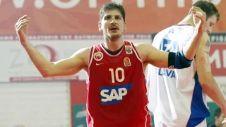 Χειροπέδες στον Λιαδέλη για ξυλοδαρμό σε νυχτερινό μαγαζί