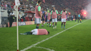 «Μία κροτίδα μπορεί να προκαλέσει διάτρηση τυμπάνου»