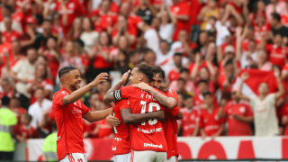 Η Ιντερνασιονάλ του Πέντρο Ενρίκε διέλυσε 7-1 τη Σάντος και την έκανε να παλεύει για την παραμονή της