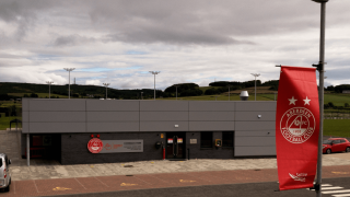 Το metrosport.gr στο προπονητικό της Αμπερντίν - Η τελευταία προπόνηση πριν τον ΠΑΟΚ!