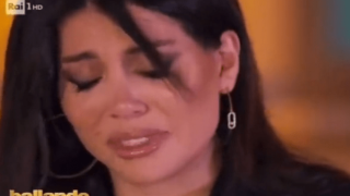 Η Γουάντα Νάρα λύγισε μπροστά στην κάμερα, μιλώντας για τη μάχη με τη λευχαιμία