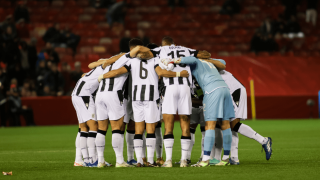 Βγάζει αντίδραση όταν είναι με την «πλάτη στον τοίχο»