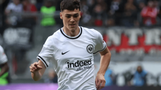 Μαρσέλ Βένιγκ – Αυτός είναι ο 19χρονος ομογενής παίκτης της Άιντραχτ που κλήθηκε στην Ελπίδων