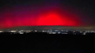 Το Twitter «τρόλαρε» τους Θεσσαλονικείς για το... Βόρειο Σέλας: «Πιο πιθανό να δεις αυτό, παρά το μετρό»