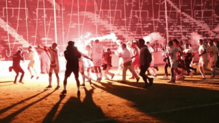 Πρωταθλήτρια η Ουνιβερσιτάριο και ο εορτασμός στο... σκοτάδι