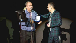 Βραβεύτηκε από το Σ.Φ. Μπαρτσελόνα ο Νότης Σφακιανάκης! 