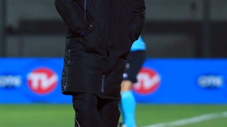 Δεν τον στηρίζετε και με πράξεις;