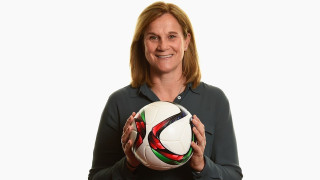 Ζιλ Έλίς η καλύτερη προπονητής γυναικείας ομάδας για το 2015! 