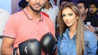 Προετοιμάζεται παρέα με την εντυπωσιακή σύζυγό του ο Amir Khan!(PIC)