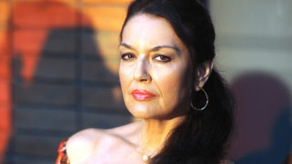 Ελένη Φιλίνη: Μπορεί να είμαι το μόνο sex symbol που ποτέ δεν έκανε γυμνό