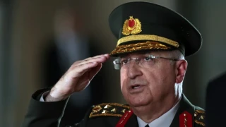 Τούρκος υπουργός Άμυνας: «Αρκετά θετικές οι συνομιλίες με την Ελλάδα»