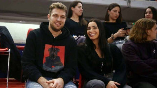 Οι… καρδούλες της Ελευθεριάδου στον Βεζένκοφ για τη νίκη των Κινγκς