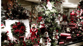 Χριστουγεννιάτικα στολίδια: «Στροφή» στα... περσινά