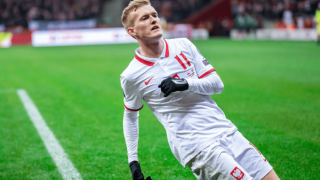 Σοκ με τον Κάρολ Σφιντέρσκι: Λιποθύμησε στο ημίχρονο με την Τσεχία