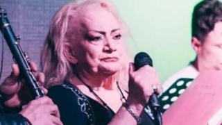 Βάσω Χατζή: Πέθανε η σπουδαία τραγουδίστρια - Το «αντίο» από τη Χαρά Βέρρα