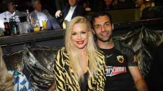 Ο Τζαβέλλας είδε στο θέατρο την αγαπημένη του Βίκυ Κάβουρα