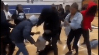 Καβγάς σε σχολείο κατέληξε στον θάνατο 15χρονου από μαχαιριές