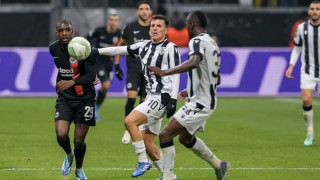 Η... προειδοποιητική βολή του Μουργκ μέσα από την ασπρόμαυρη κερκίδα